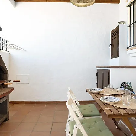 Marta Conil De La Frontera